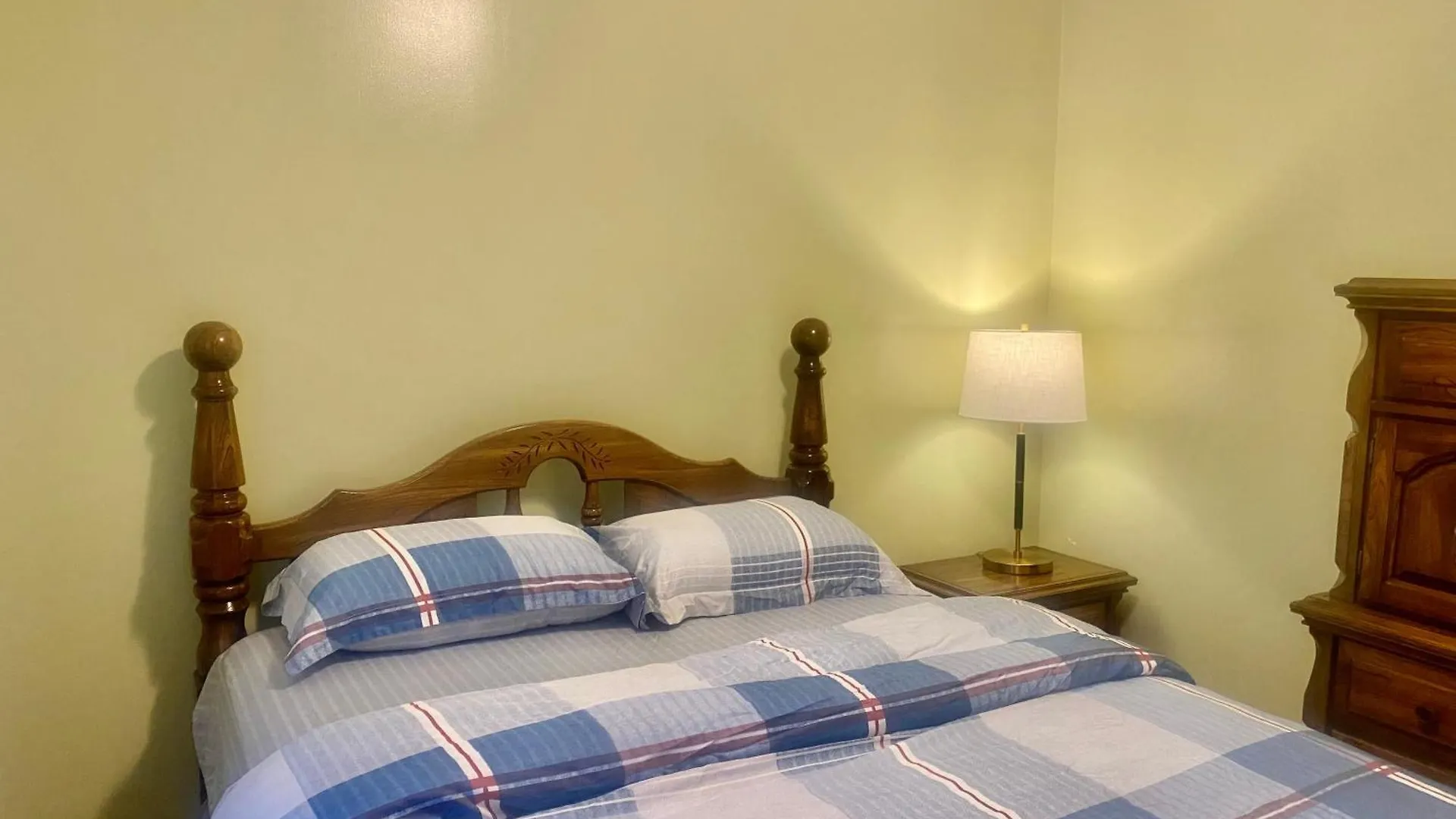 Nice Bedrooms In North York, Ontario トロント カナダ