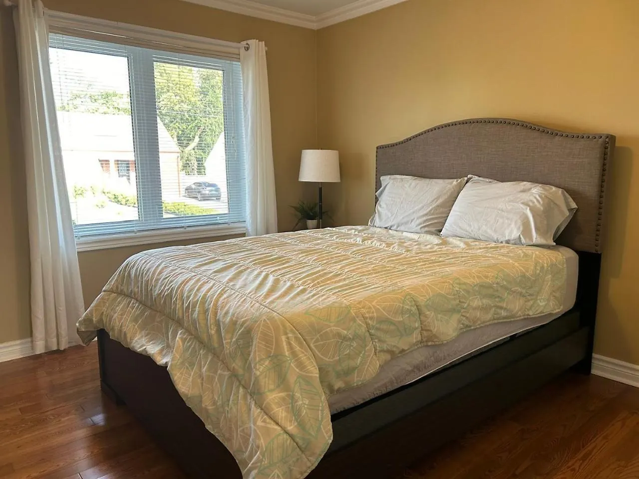 ホームステイ Nice Bedrooms In North York, Ontario トロント